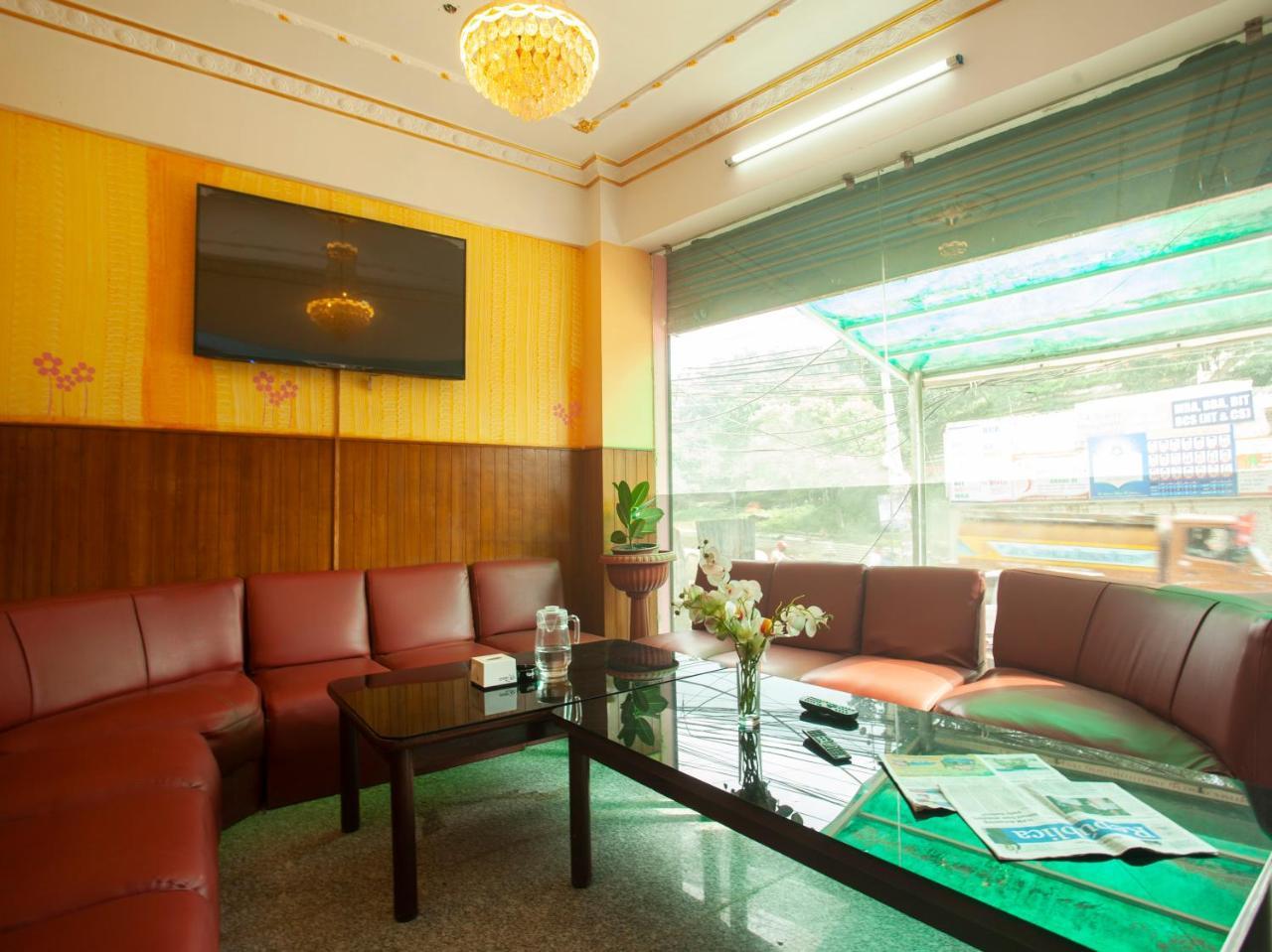 Oyo 195 Global Hotel And Resort Katmandu Dış mekan fotoğraf