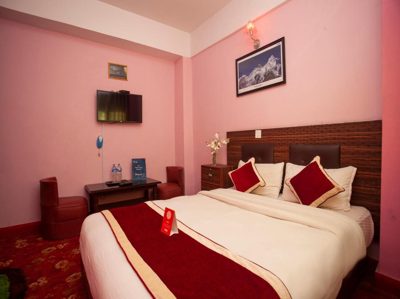 Oyo 195 Global Hotel And Resort Katmandu Dış mekan fotoğraf