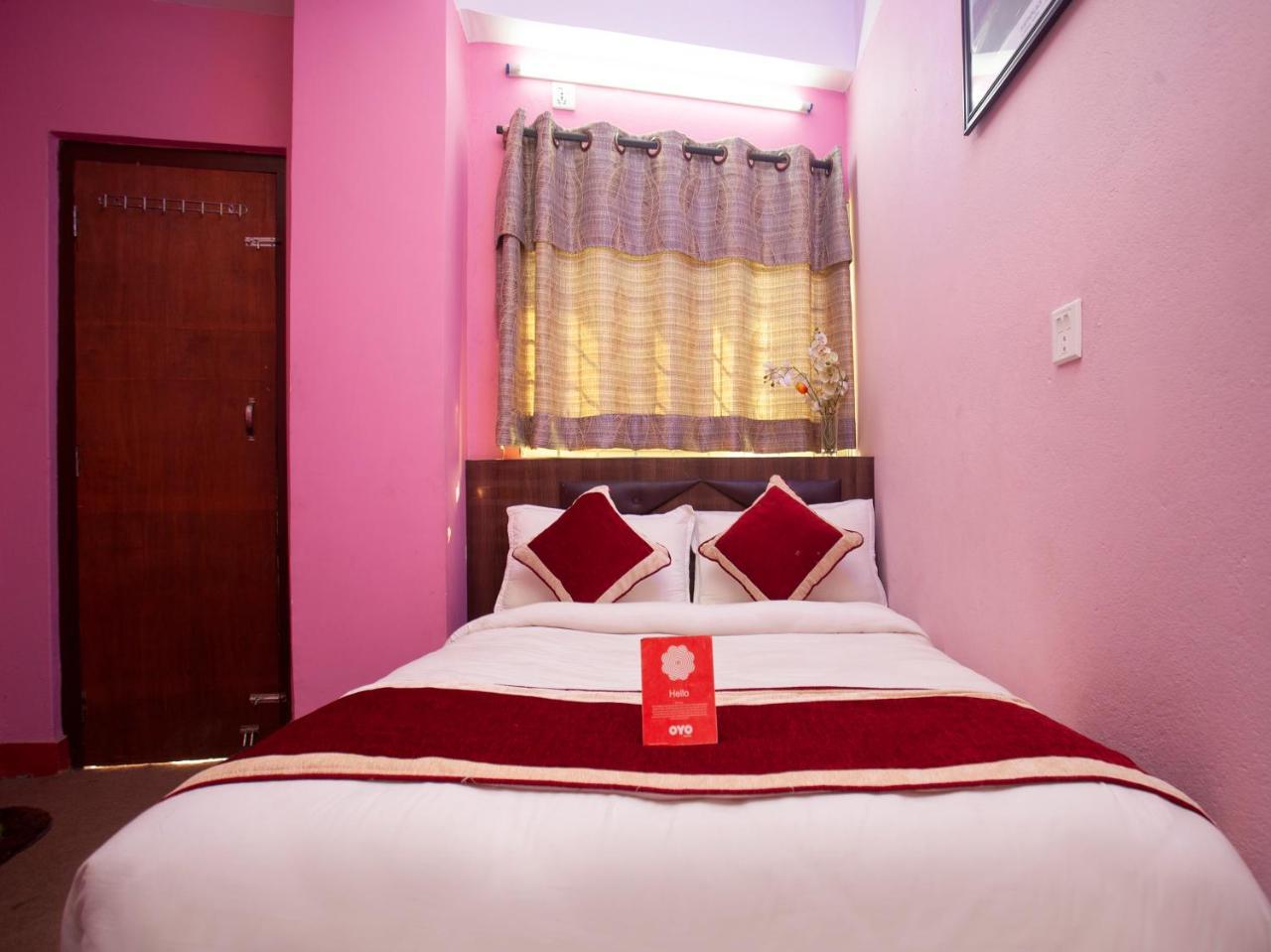 Oyo 195 Global Hotel And Resort Katmandu Dış mekan fotoğraf