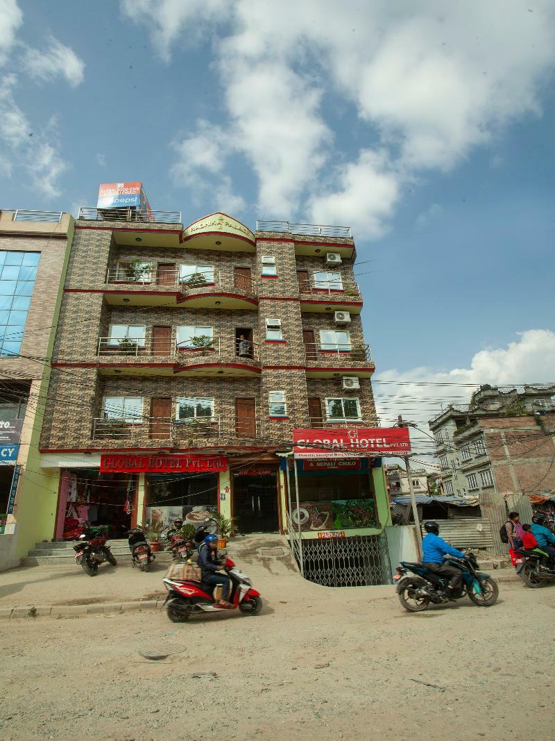 Oyo 195 Global Hotel And Resort Katmandu Dış mekan fotoğraf